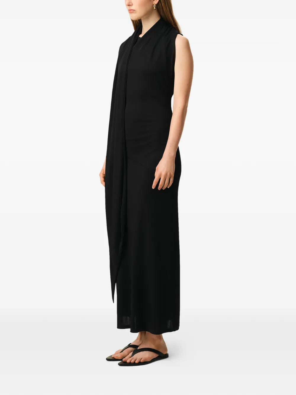 AMI Paris Lavaliere mouwloze maxi-jurk Zwart