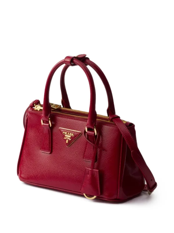 Prada ガレリア サフィアーノレザーミニバッグ | レッド | FARFETCH JP