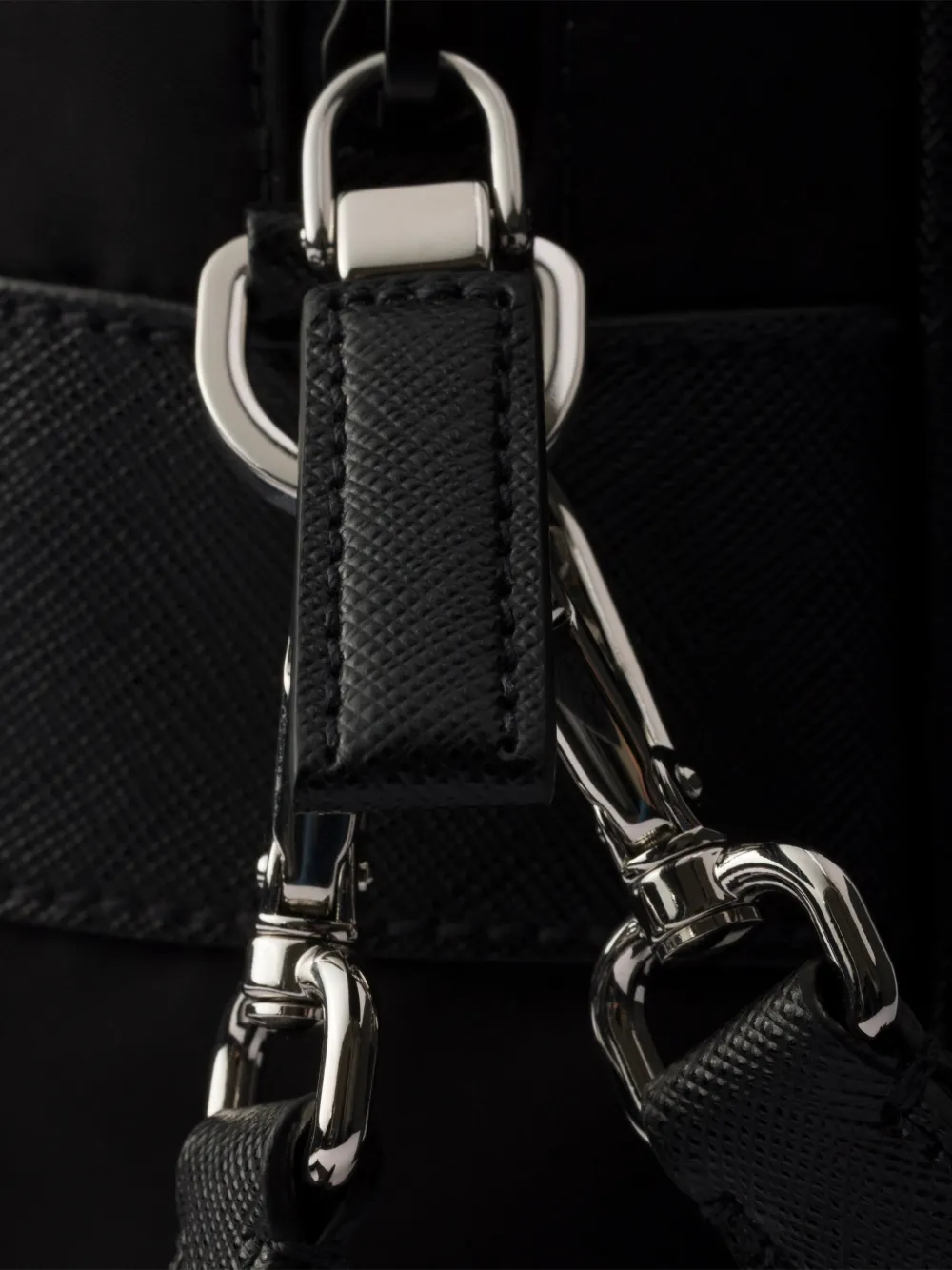 Prada Re-Nylon ショルダーバッグ | ブラック | FARFETCH JP