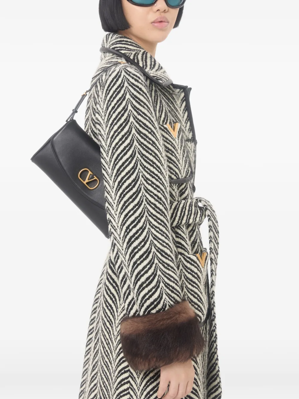 Valentino Garavani small DeVain VLogo-signature shoulder bag - Zwart