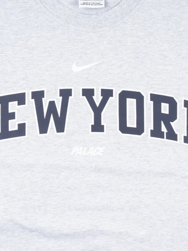 Palace x Nike クルーネック Tシャツ | グレー | FARFETCH JP