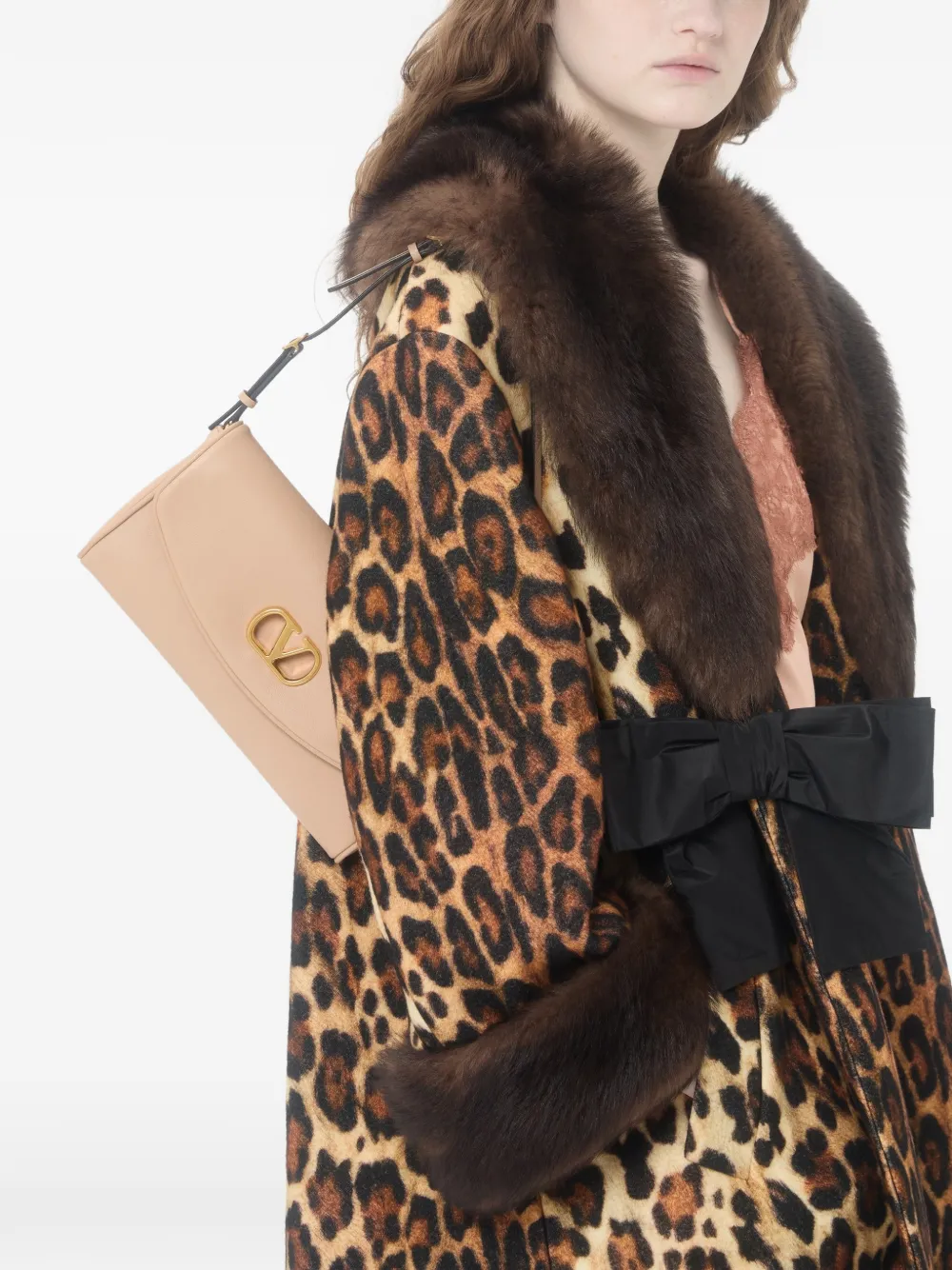 Valentino Garavani small DeVain VLogo shoulder bag - Beige