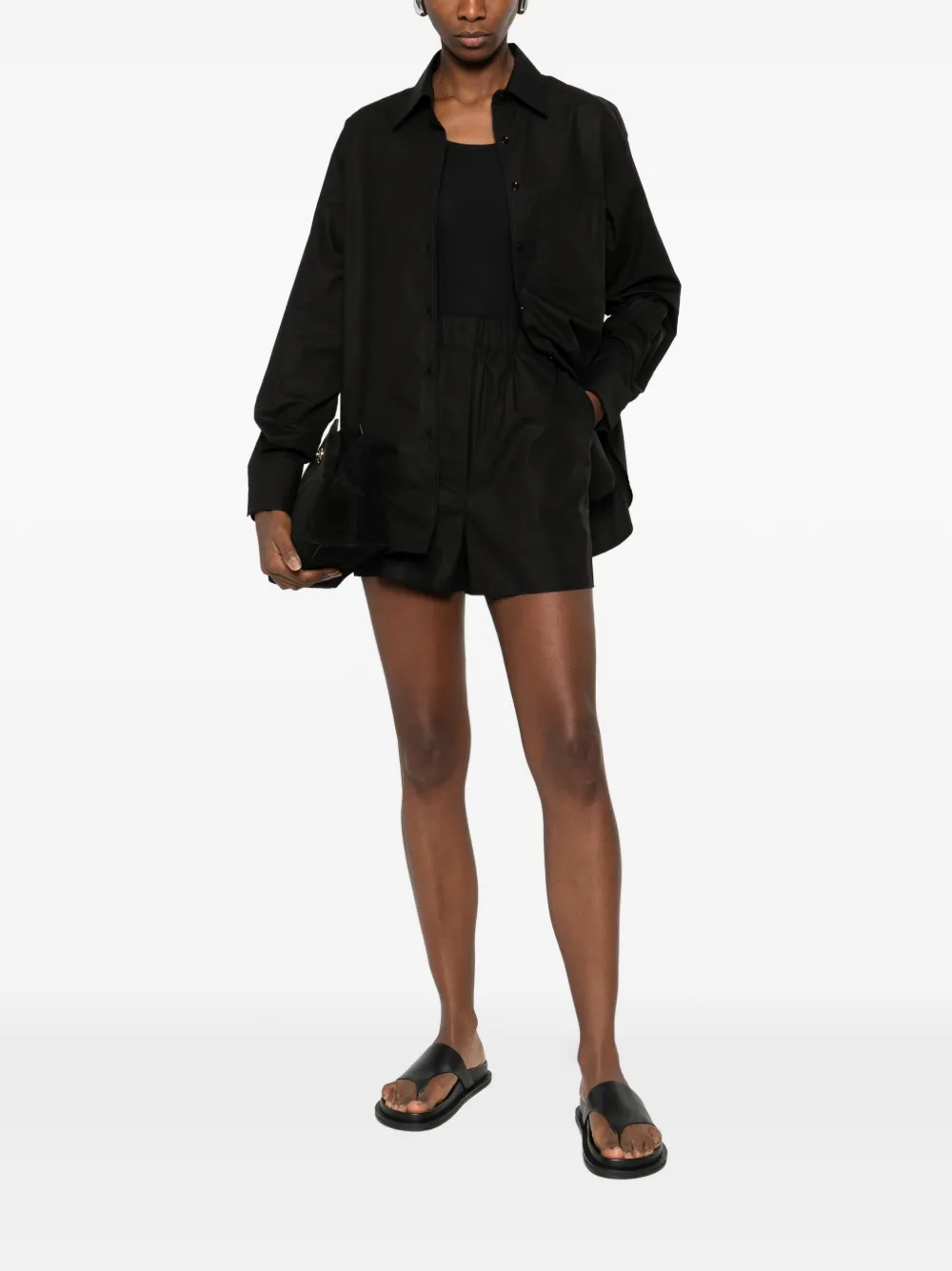 The Frankie Shop Lui curved hem shirt - Zwart