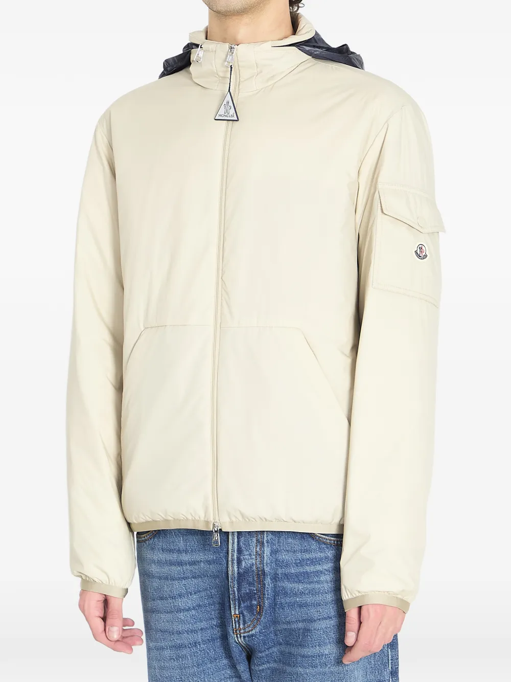 Moncler padded logo patch jacket | Chamarras con capucha | Image 2