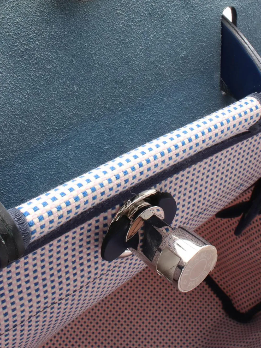 Hermès Pre-Owned 2021 Toile Quadrille Vache Herbag Zip 31 satchel | Pre-Owned | Image 2