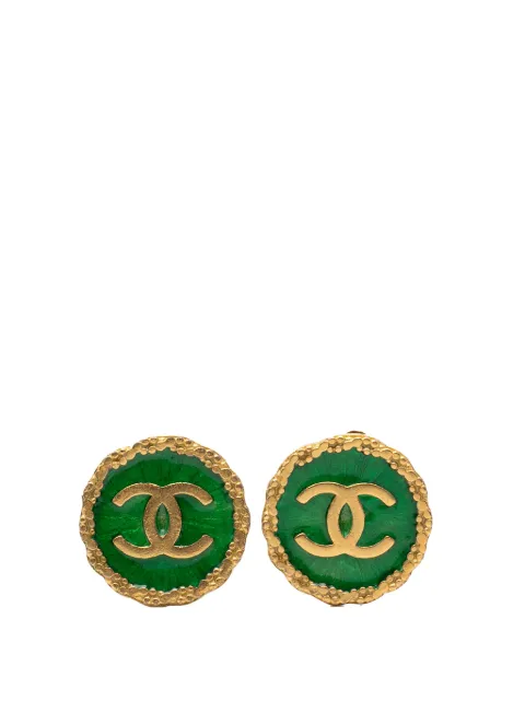 CHANEL Pre-Owned أقراط كبس مستديرة راتنج بشعار CC ومطلية بذهب 1995