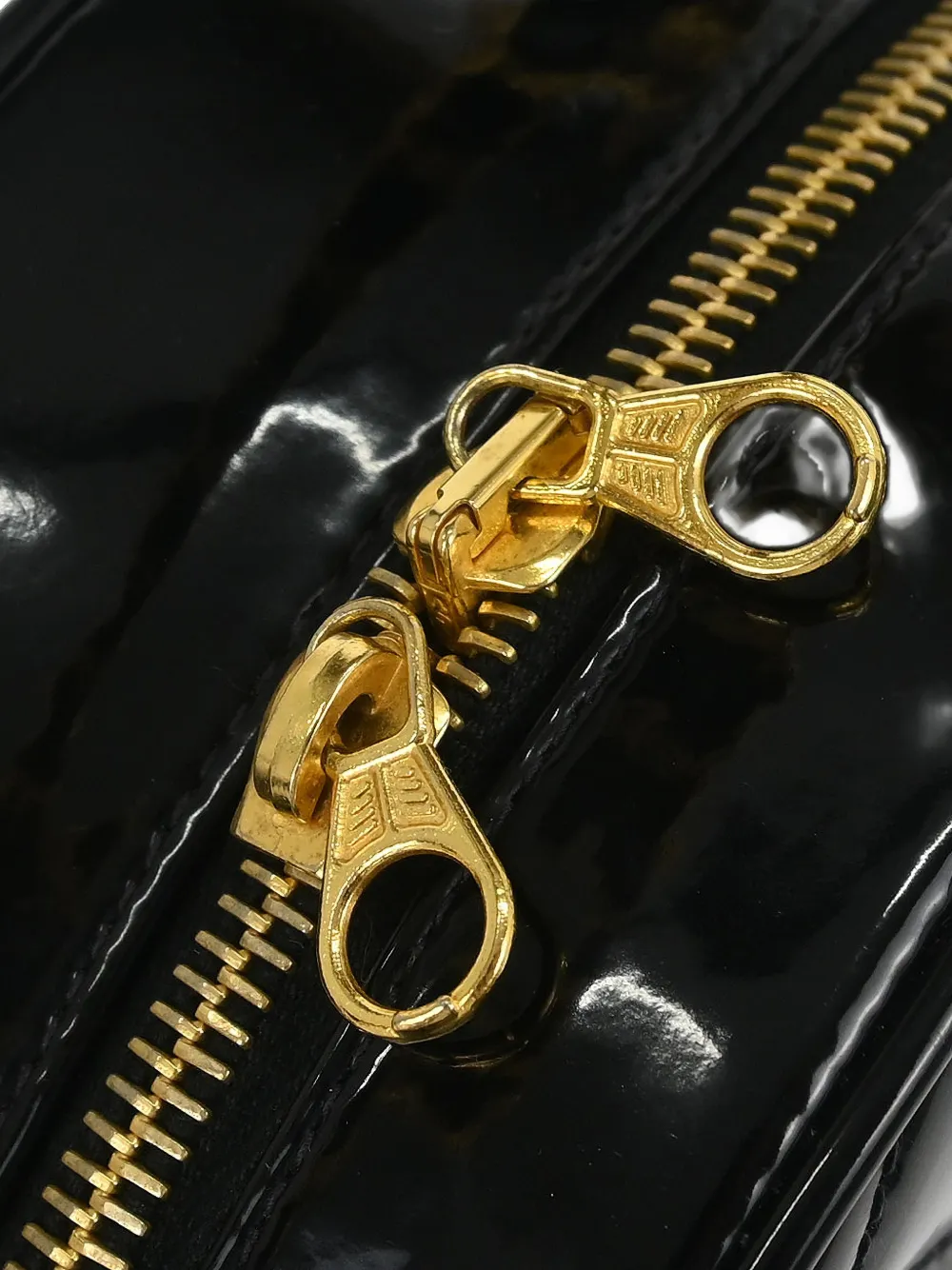 CHANELエナメルバニティバック CHANEL Pre-Owned 1995 エナメルレザーバニティバッグ | ブラック