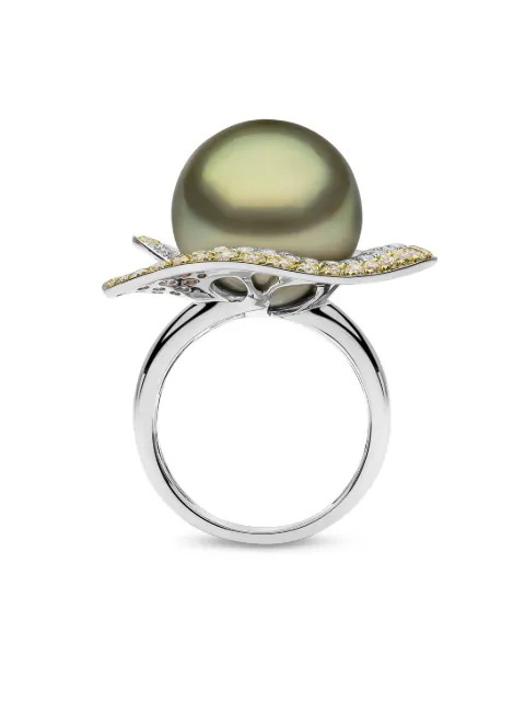 Yoko London Sunrise diamond and pearl ring