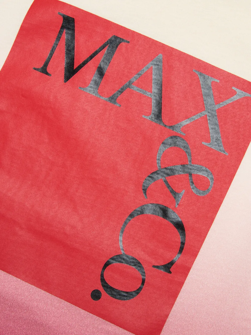 MAX&Co. Kids T-shirt met logoprint en kleurverloop Beige