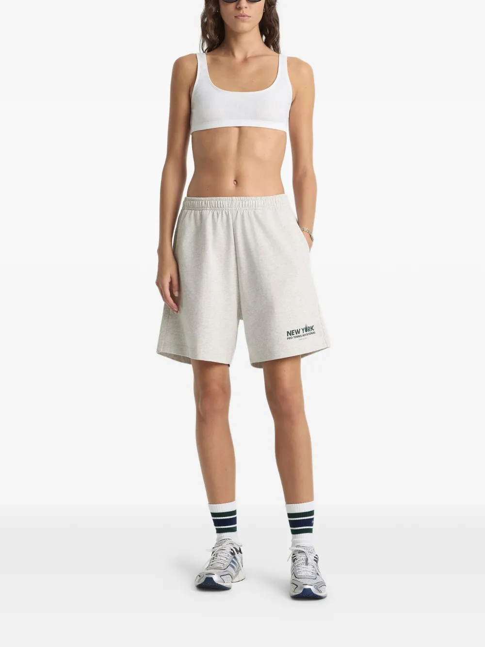 Sporty & Rich Elastische trainingsshorts met print Grijs