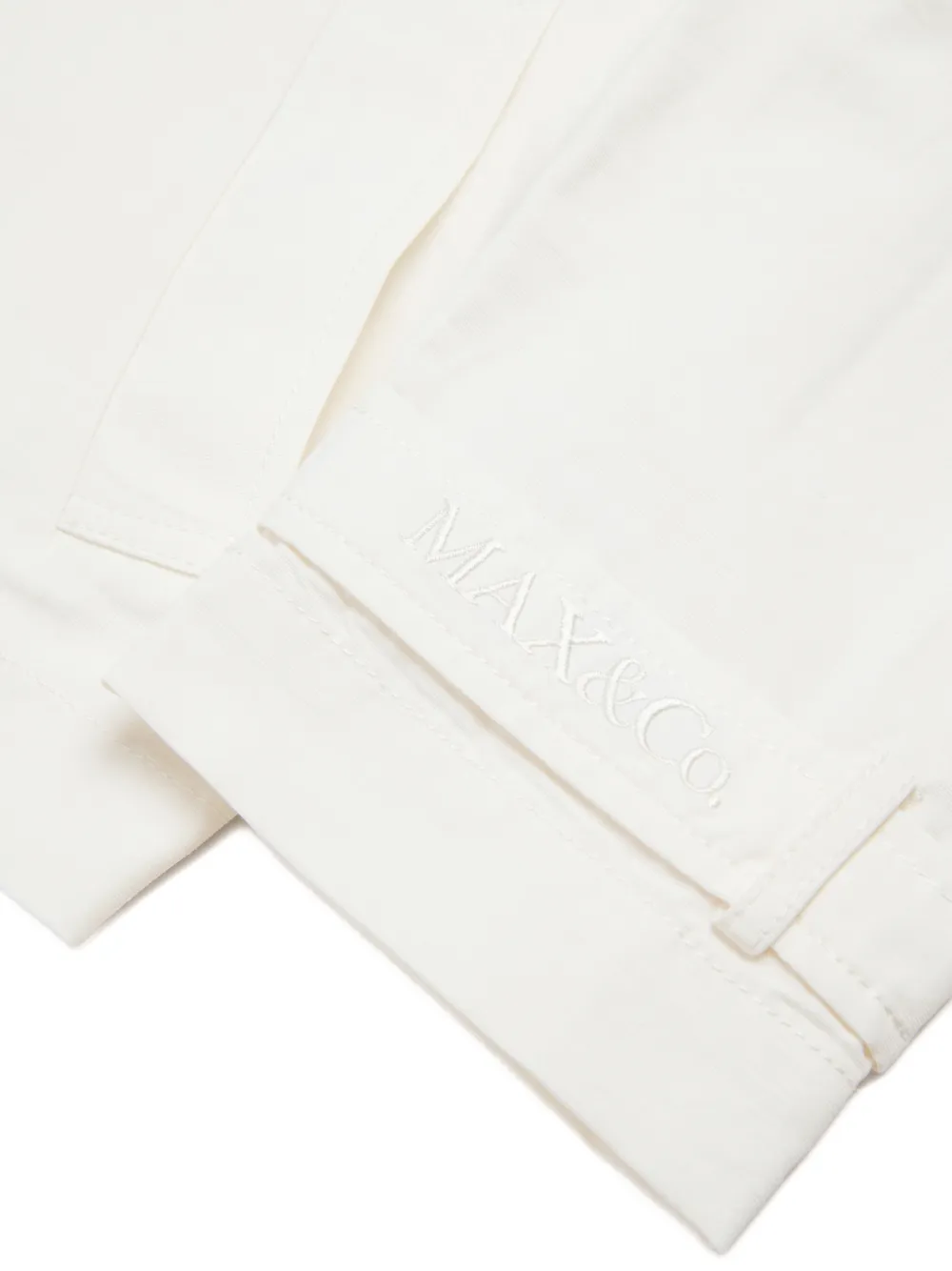 MAX&Co. Kids Jack met dubbele rij knopen en geborduurd logo Beige
