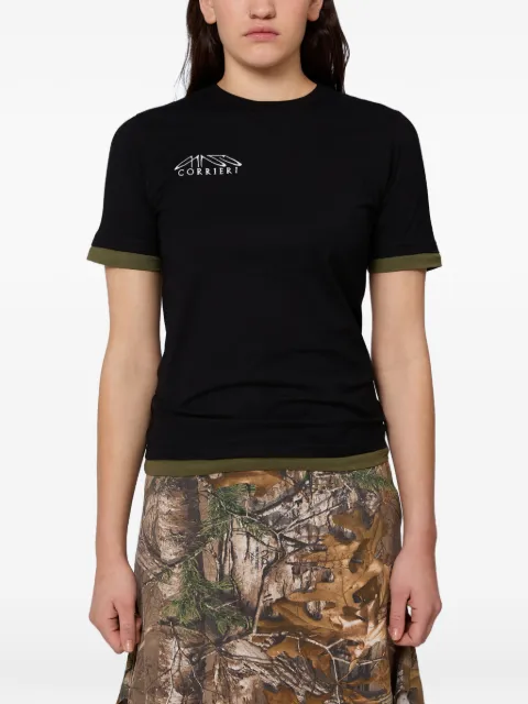 Gina Corrieri playera a capas con logo estampado