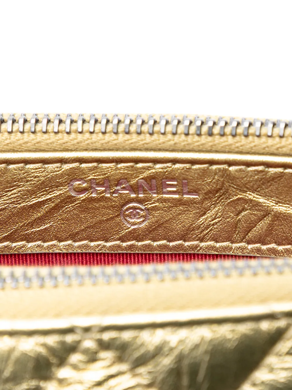 2018 Quilted Metallic Aged Calfskin Gabrielle Clutch With Chain Shoulder Bag