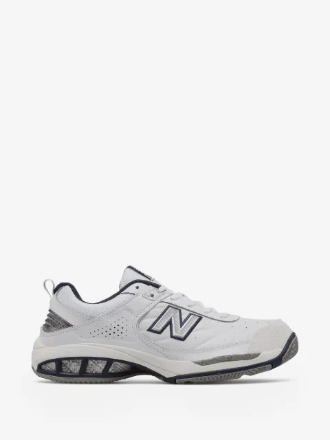 New Balance tenis 806 con diseño de perforaciones