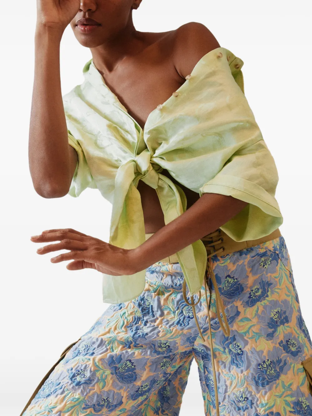 Rosie Assoulin Tie Me Up button-down blouse Groen