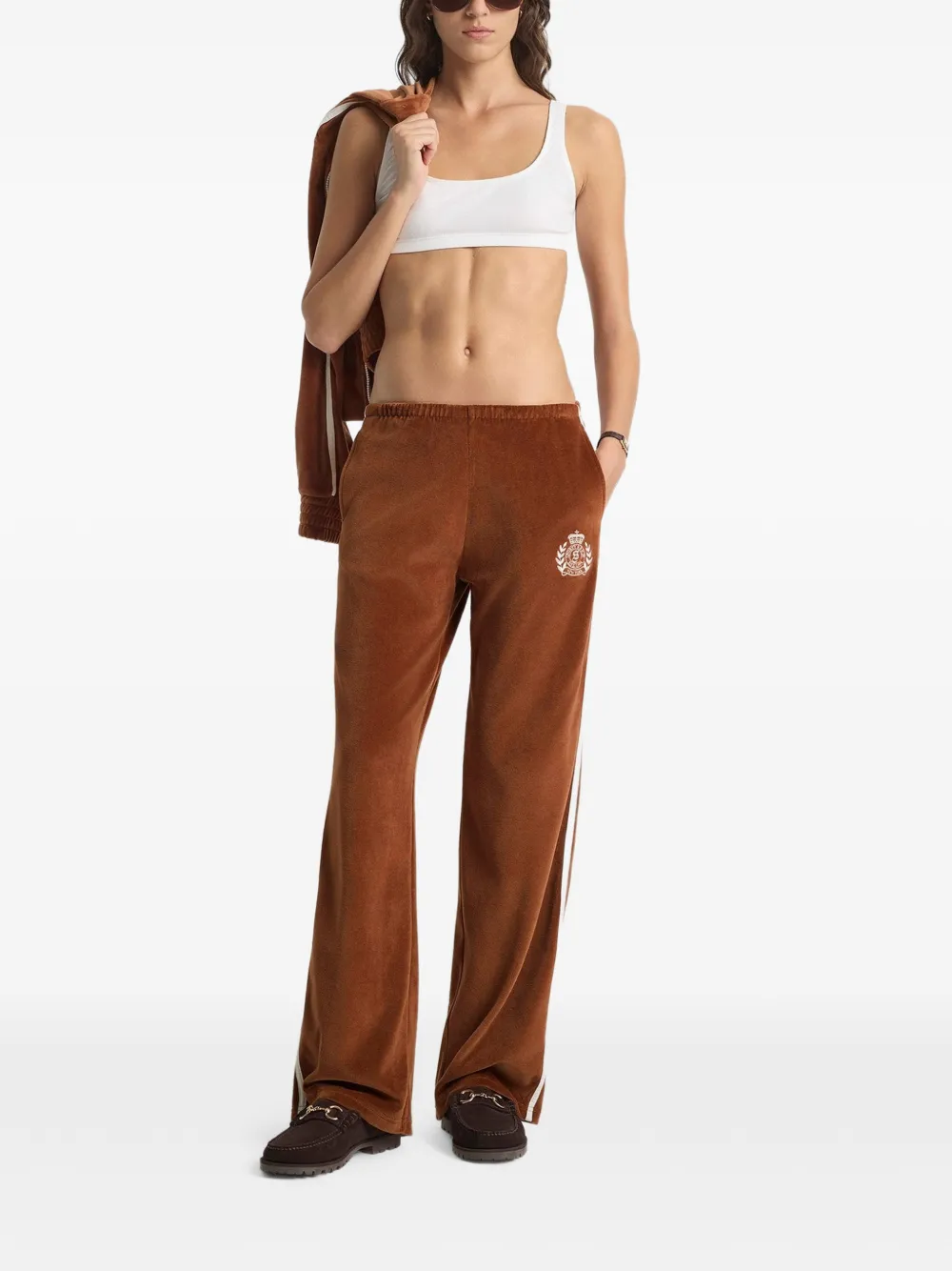 Sporty & Rich Gestreepte trainingsbroek met geborduurd logo Bruin