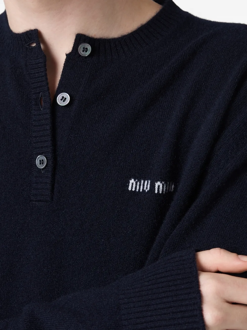 Miu Trui met knopen en logo Blauw