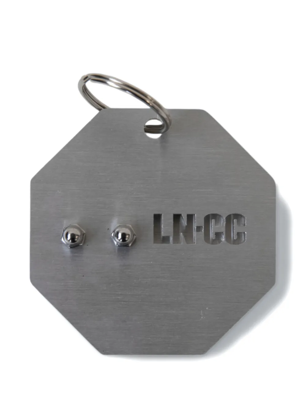 LN-CC x NM3 logo-engraved keyring – Silver