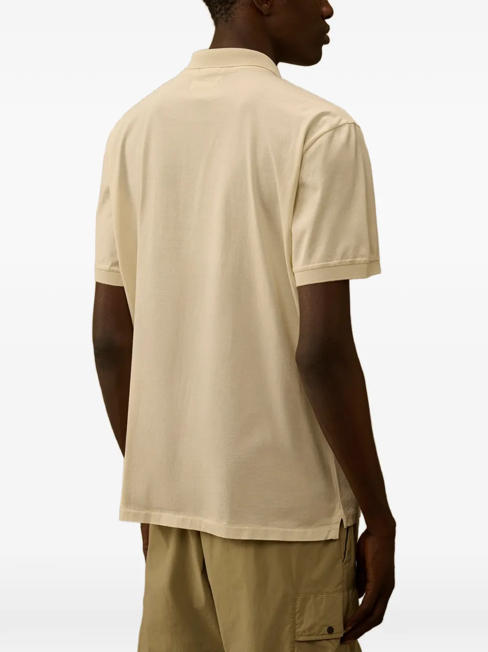 C.P. Company Poloshirt met logodetail en knopen Geel