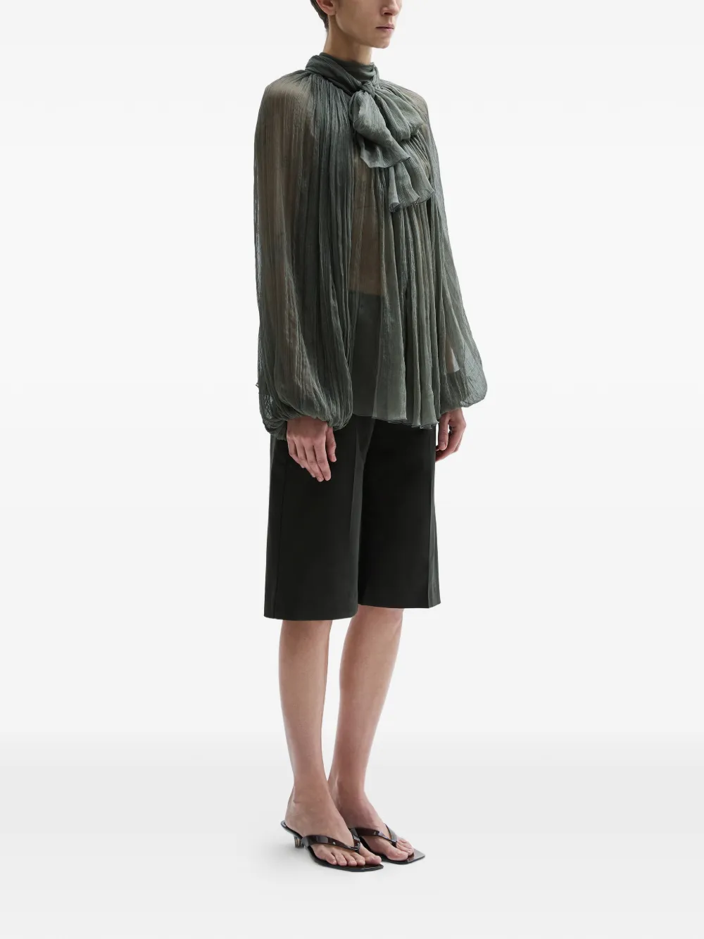 Atu Body Couture pussy-bow pleated blouse - Groen