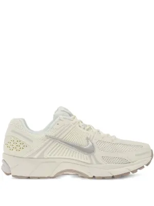 Nike Zoom GT Cut “White/Chrome” スニーカー | ホワイト | FARFETCH JP