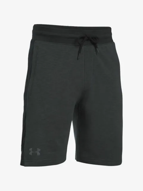 Under Armour shorts con estampado gráfico