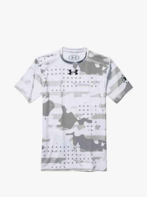 Under Armour t-shirt à motif camouflage et étoiles et à manches courtes