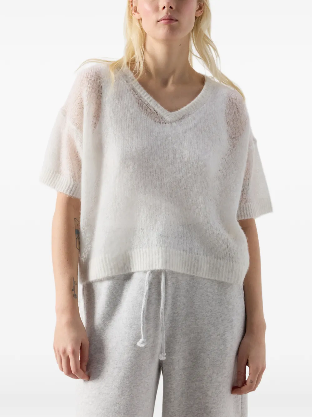 American Vintage Bodyrow gebreide wollen blouse met korte mouwen en V-hals Beige