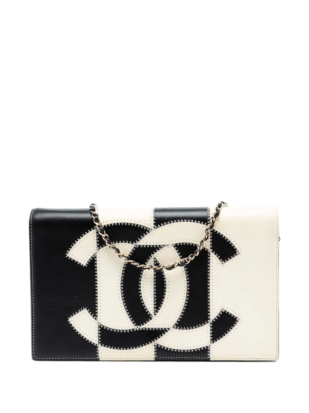 CHANEL Pre-Owned 2016-2017 CC Lambskin Embroidered Clutch With Chain crossbody bag - Nero