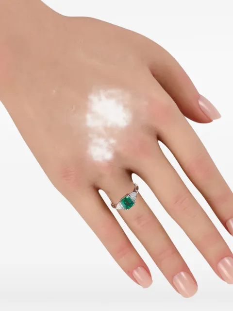 LB Exclusive anillo de platino con diamantes y esmeralda