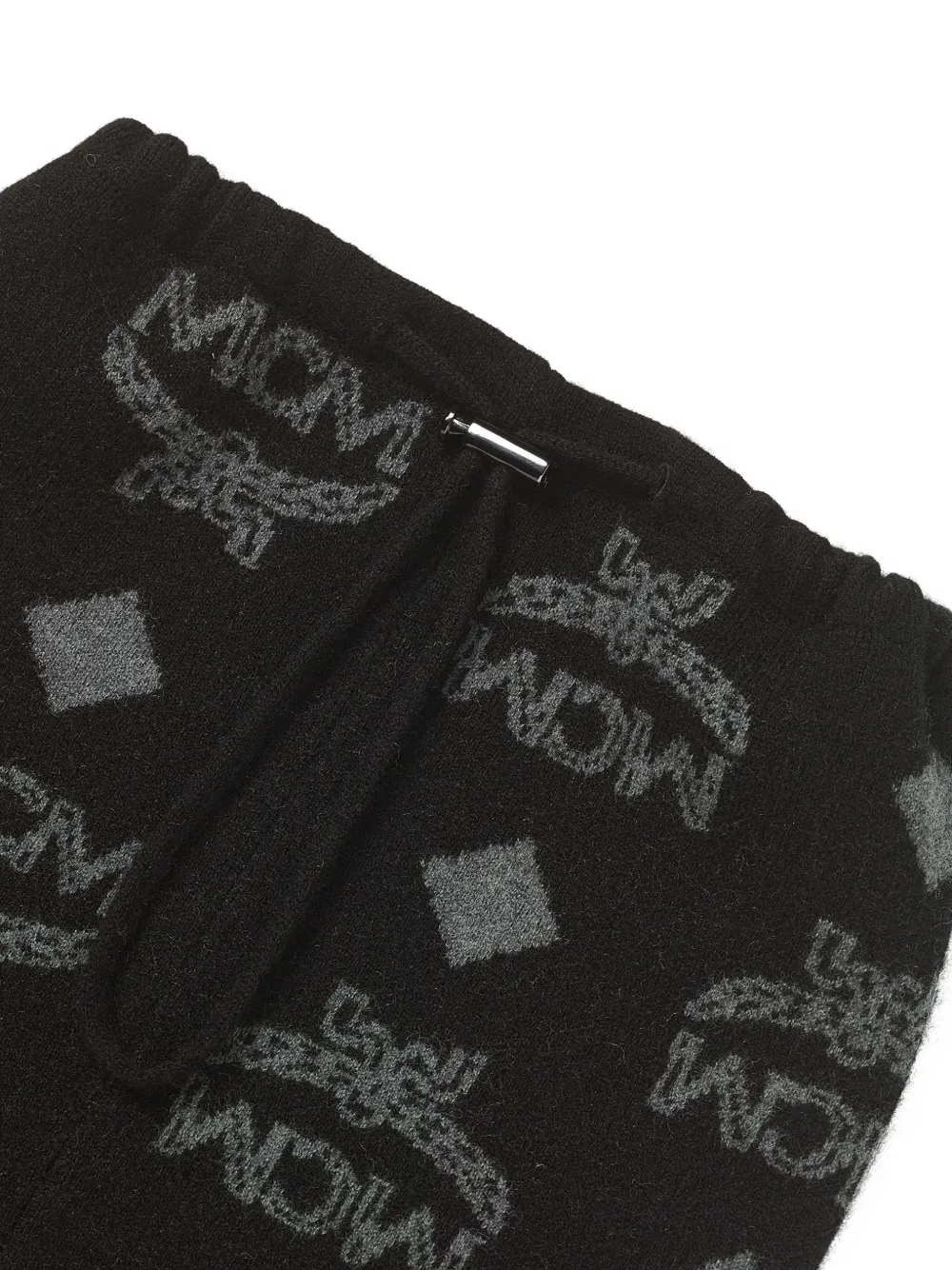 MCM Col met logopatch Zwart