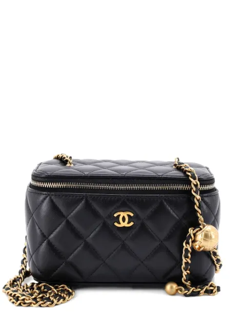 CHANEL Pre-Owned Pearl Crush Vanity Case with Chain Quilted Lambskin Small clutch bag