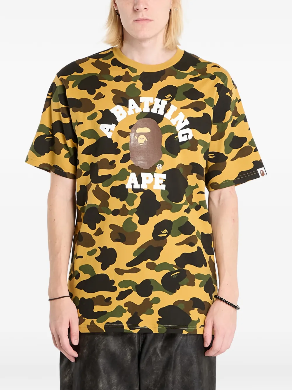A BATHING APE® camo graphic T-shirt - Giallo
