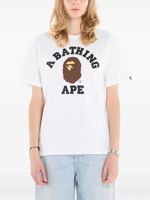 A BATHING APE® playera College