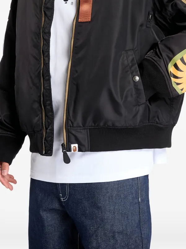 A BATHING APE® Shark Ma-1 ボンバージャケット | ブラック | FARFETCH JP