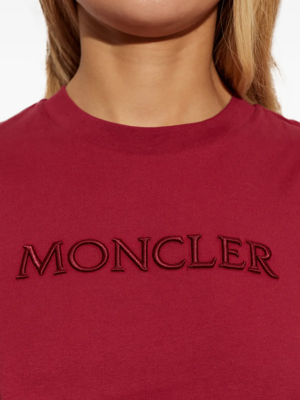 Moncler T-shirt met geborduurd logo Rood
