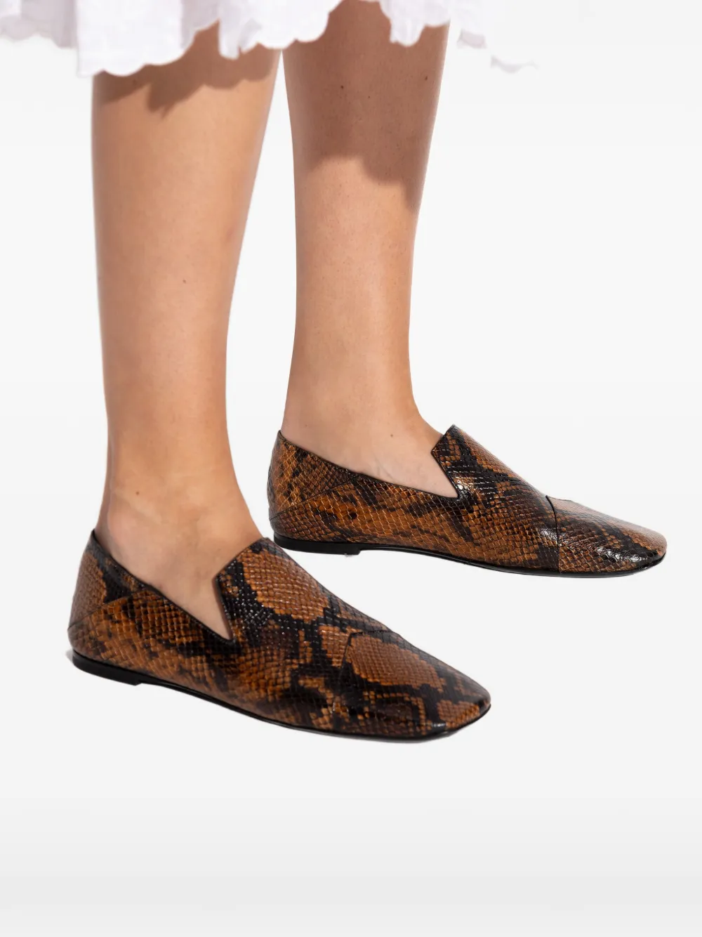 IRO Loafers met slangenprint Bruin