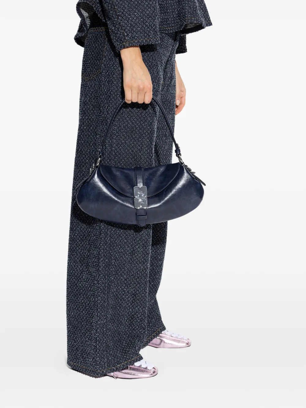 GANNI logo-buckle tote bag - Blauw