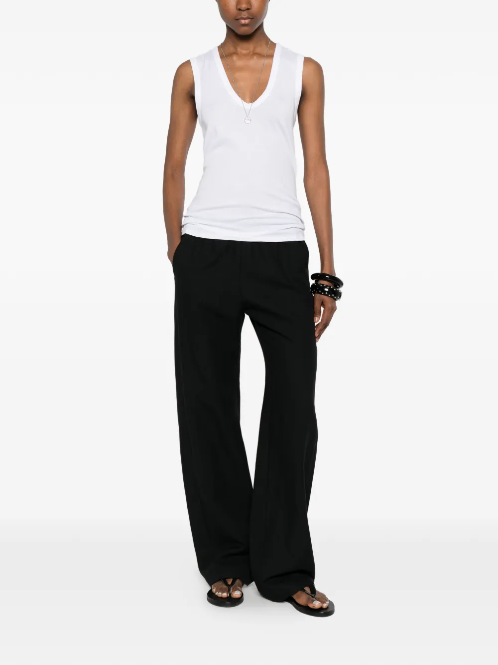 Enza Costa Essential mouwloze top met U-hals Wit