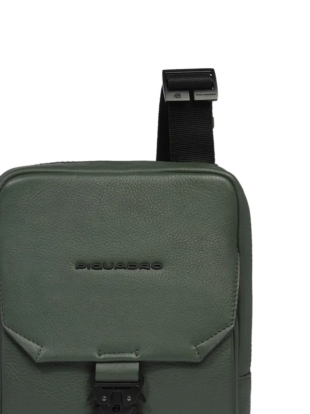 PIQUADRO Leren messengertas met gespsluiting Groen