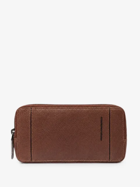 PIQUADRO logo-embossed pebbled-leather clutch bag