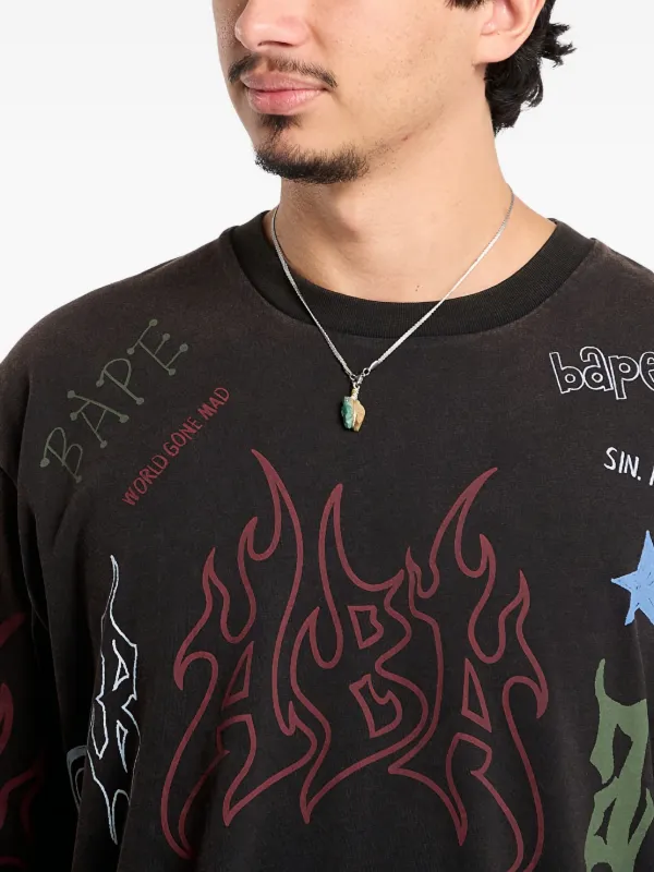 A BATHING APE® overall-print Relaxed Fit T-shirt | Black | FARFETCH