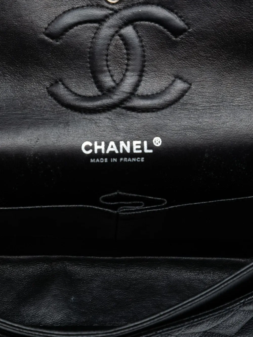 2009-2010 Medium Classic Caviar Double Flap Shoulder Bag
