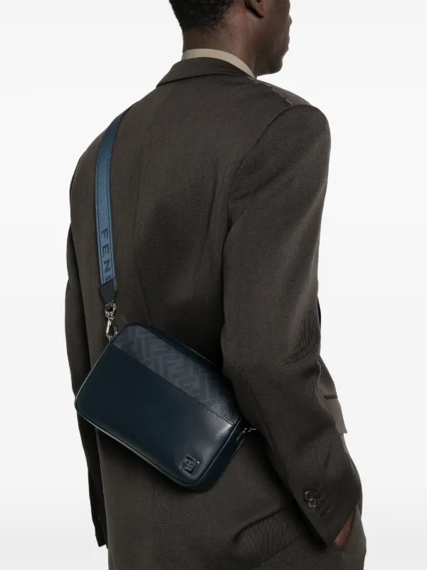 FENDI ダークブルー ショルダーバッグ FENDI モノグラム スクエア ショルダーバッグ | ブルー | FARFETCH JP