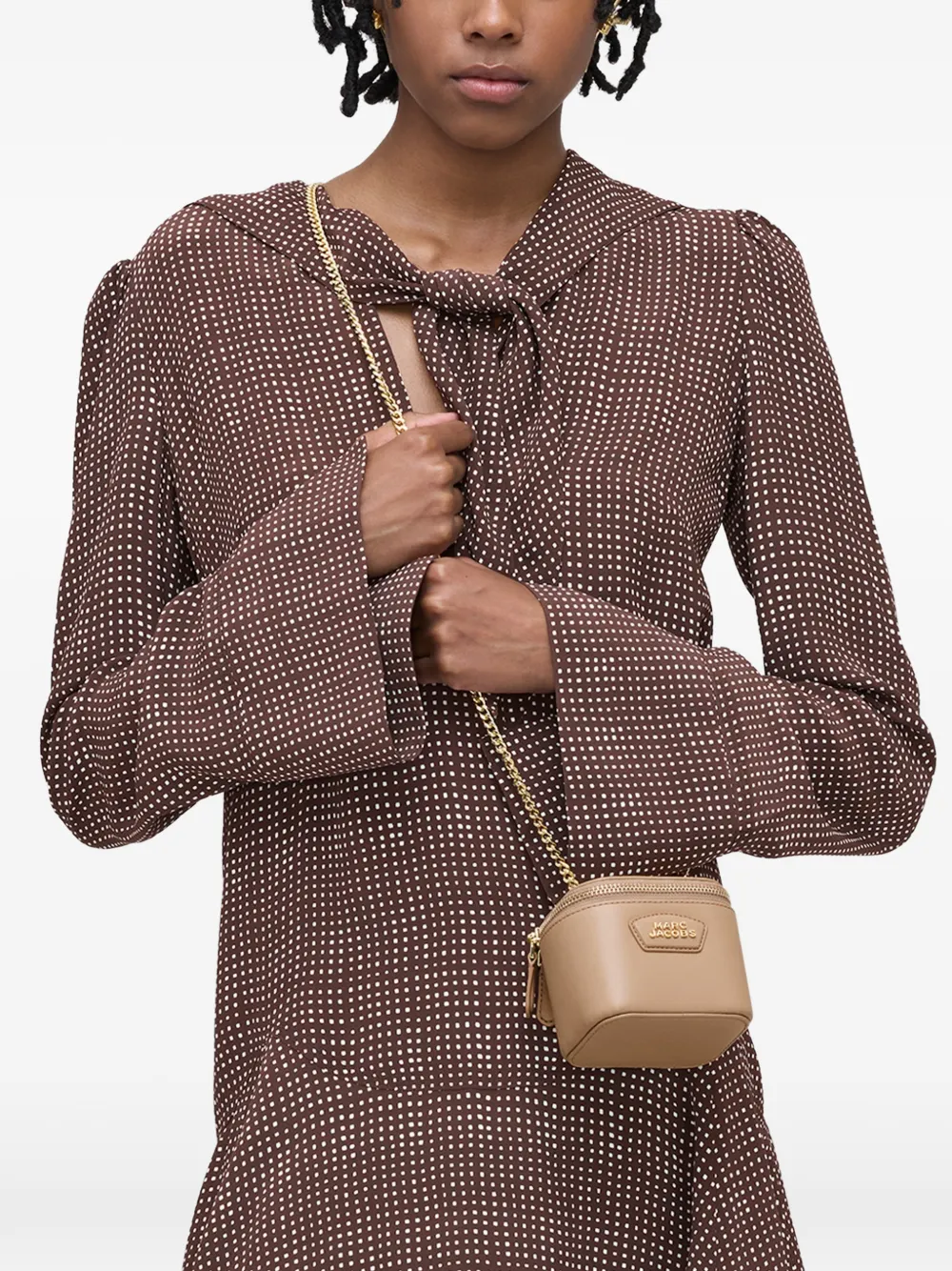  Marc Jacobs Logo Chain Leather Mini Bag - Neutrals 