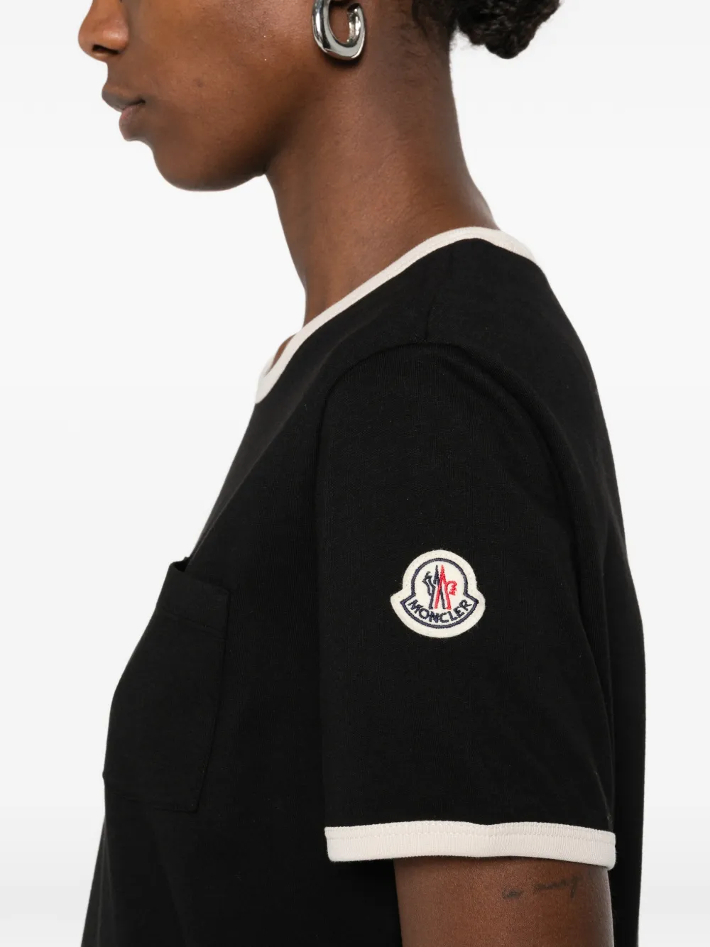 Moncler T-shirt met geborduurd logo Zwart