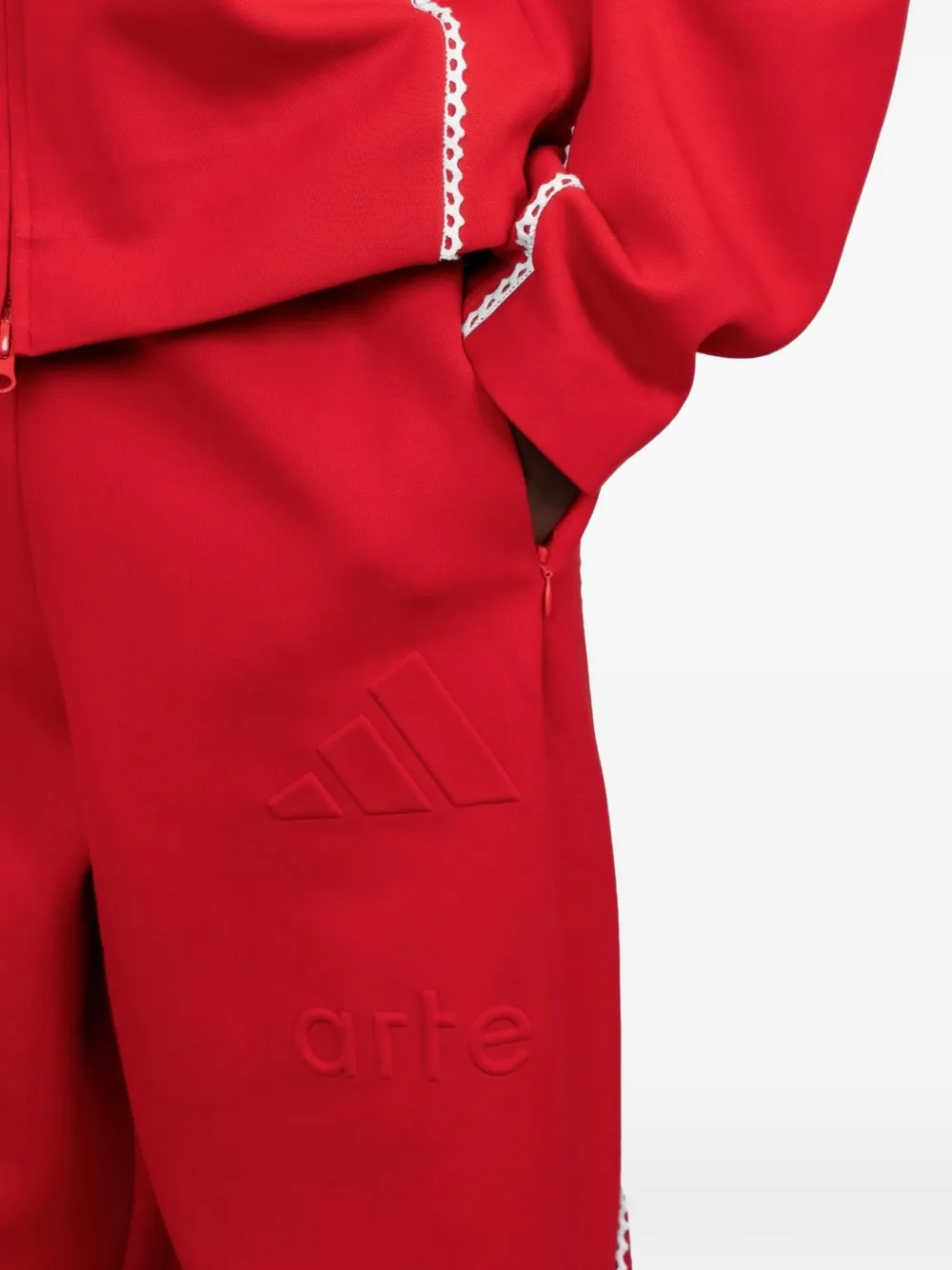 adidas x Arte Antwerp trainingsbroek met reliëf afwerking Rood