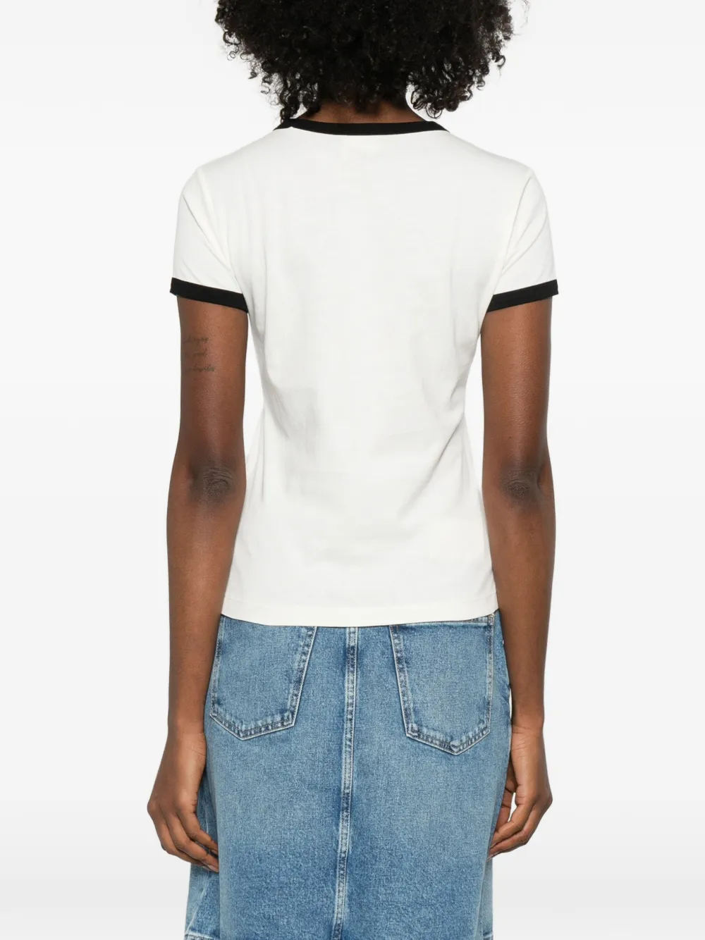 Closed T-shirt met contrasterende afwerking Beige