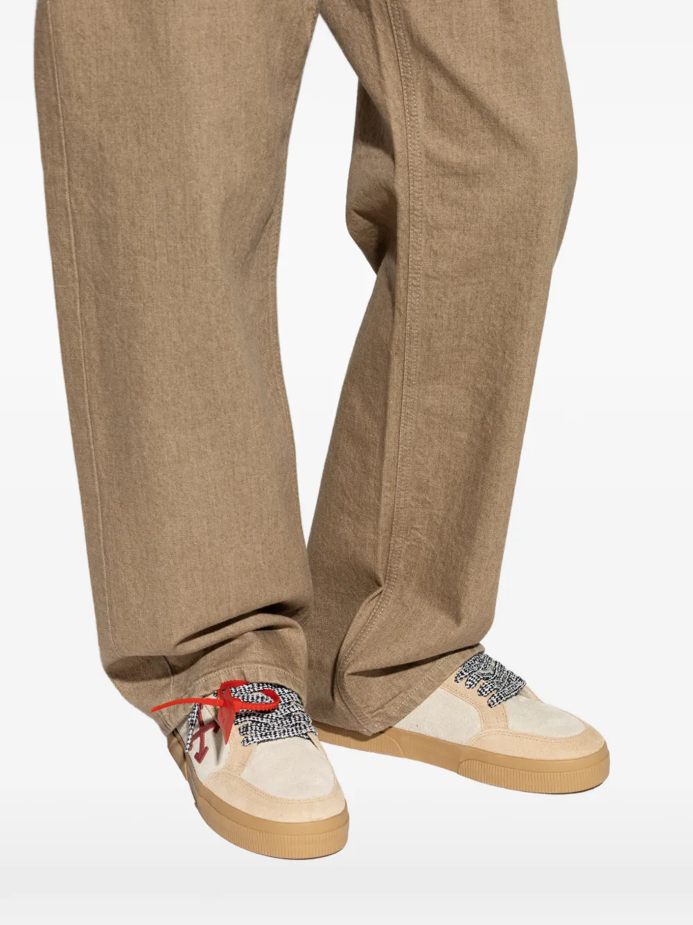 Off-White Low-top sneakers met applicatie Beige