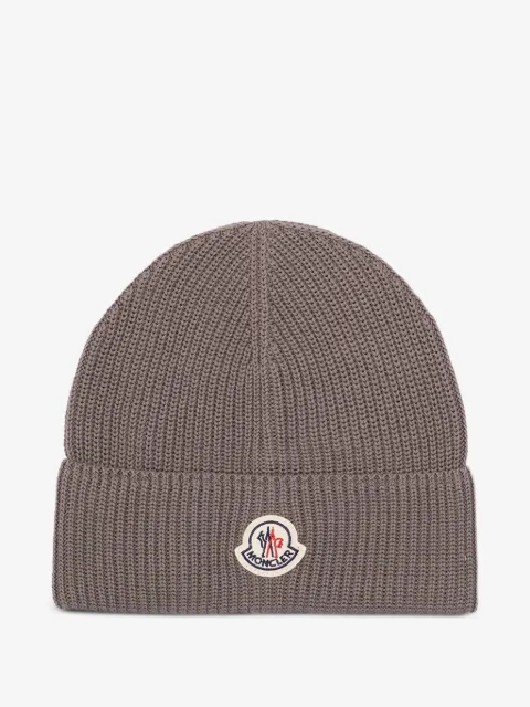Moncler gorro tejido de canalé con parche